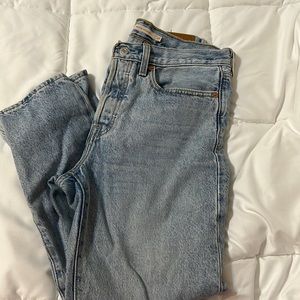 LEVIS WEDGIE STRAIGHT JEANS